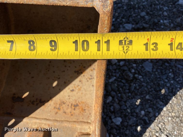 image for item KW9008 2014 John Deere 17D  mini excavator