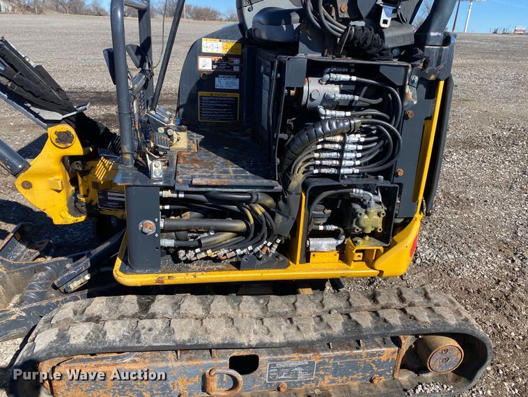 image for item KW9008 2014 John Deere 17D  mini excavator