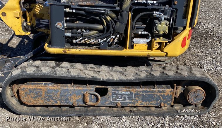 image for item KW9008 2014 John Deere 17D  mini excavator