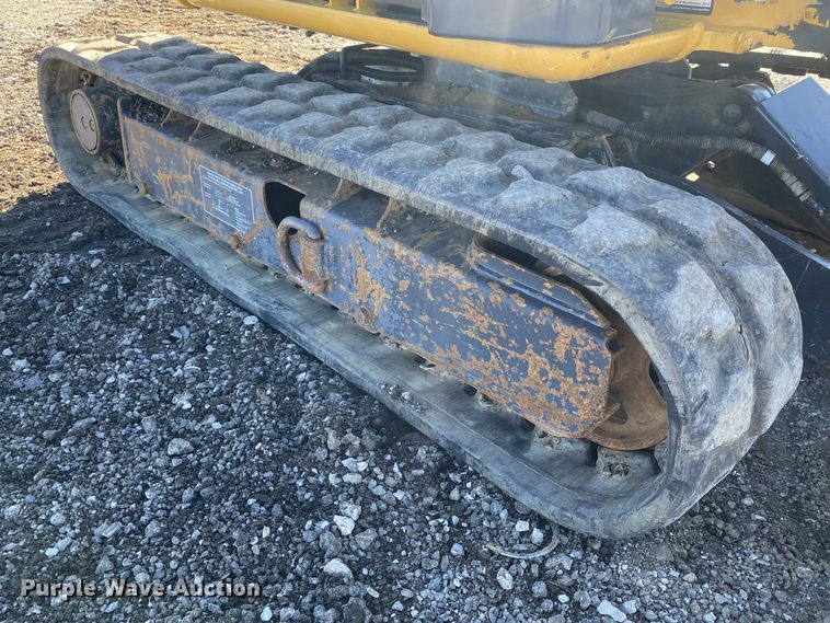 image for item KW9008 2014 John Deere 17D  mini excavator