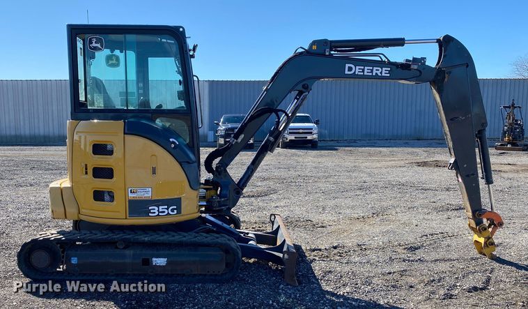 image for item KW9009 2017 John Deere 35G  mini excavator