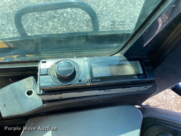 image for item KW9009 2017 John Deere 35G  mini excavator