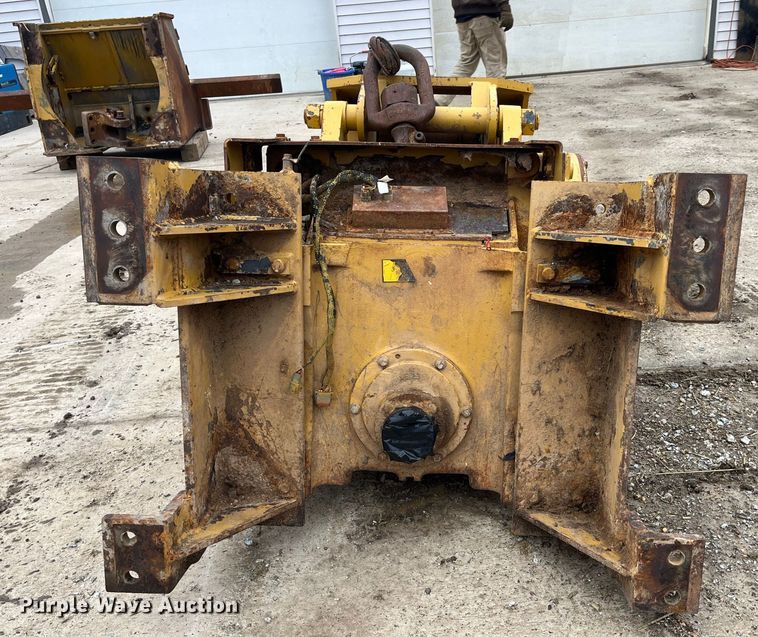 image for item LA9796 Paccar PA56-E00100E  winch