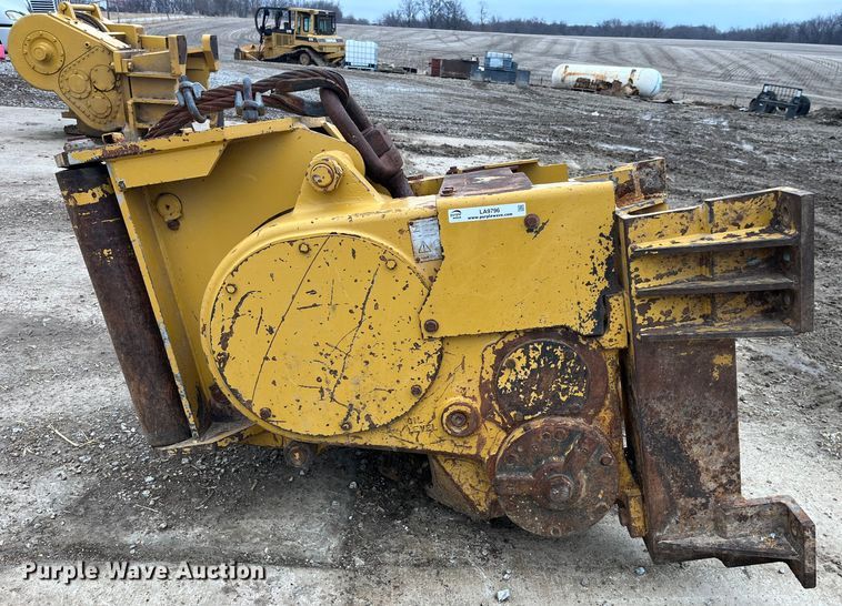 image for item LA9796 Paccar PA56-E00100E  winch