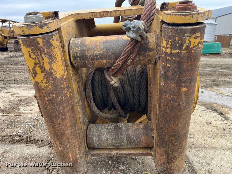 image for item LA9796 Paccar PA56-E00100E  winch