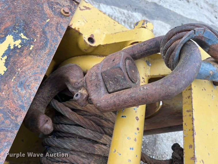 image for item LA9796 Paccar PA56-E00100E  winch