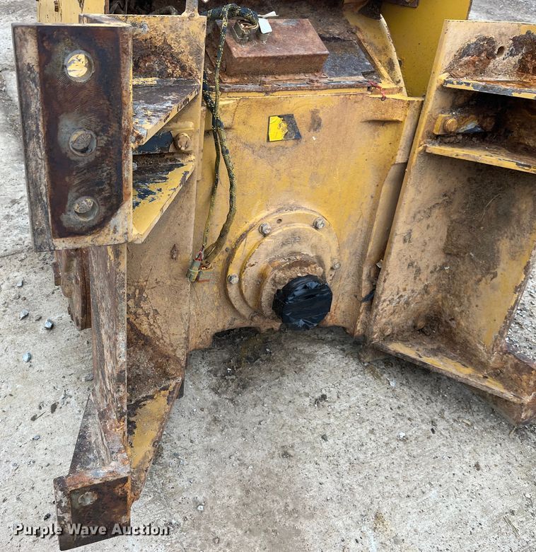 image for item LA9796 Paccar PA56-E00100E  winch