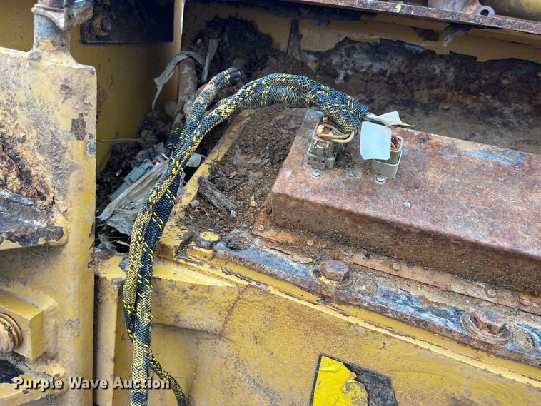 image for item LA9796 Paccar PA56-E00100E  winch