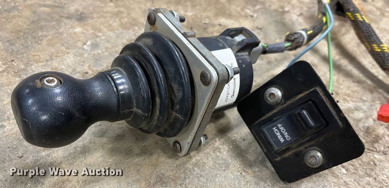 image for item LA9797 Allied Systems W12E  winch