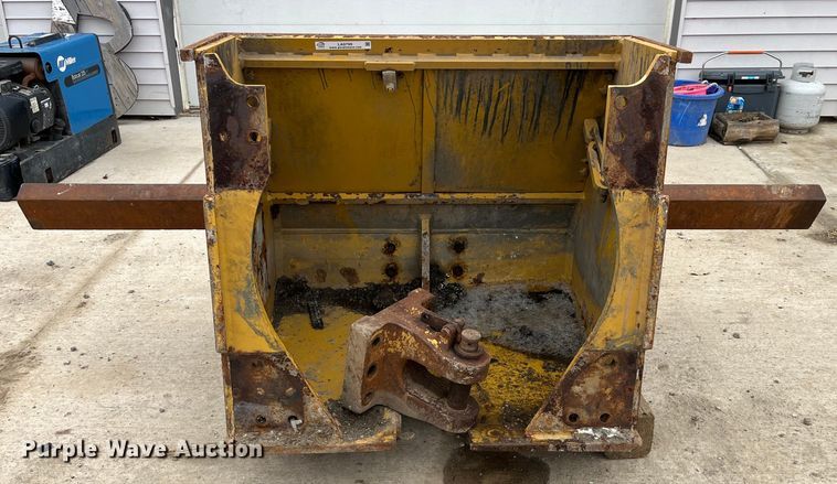 image for item LA9799 Dozer rear bumper toolbox