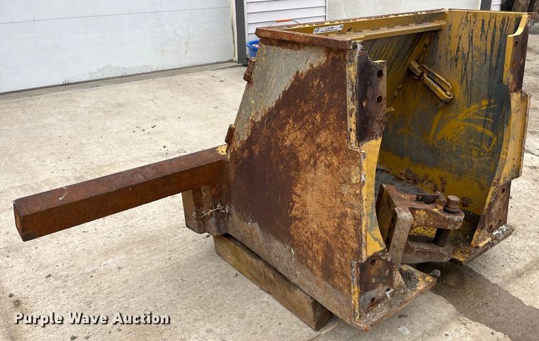 image for item LA9799 Dozer rear bumper toolbox