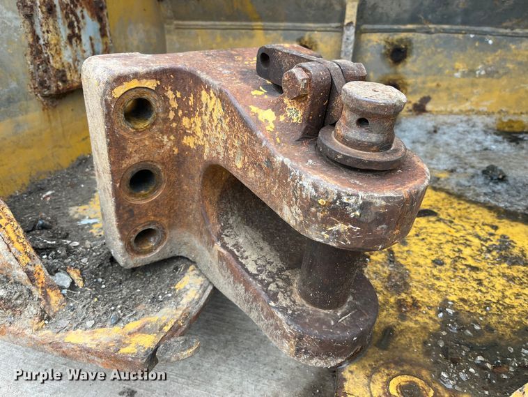 image for item LA9799 Dozer rear bumper toolbox