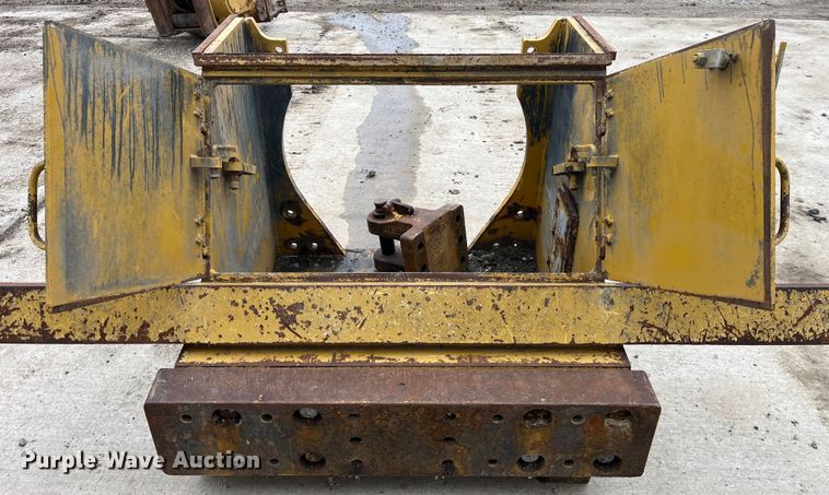 image for item LA9799 Dozer rear bumper toolbox