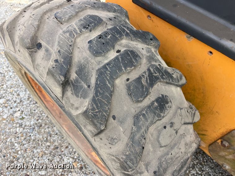 image for item LA9805 2007 Case 420  skid steer loader