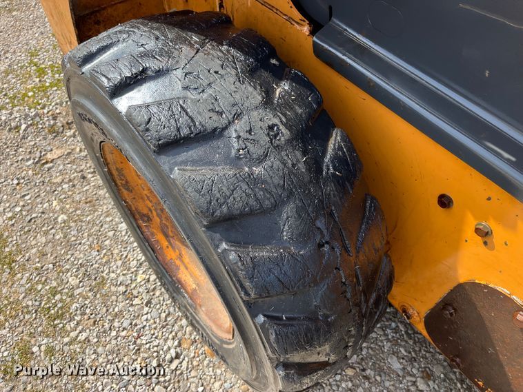 image for item LA9805 2007 Case 420  skid steer loader
