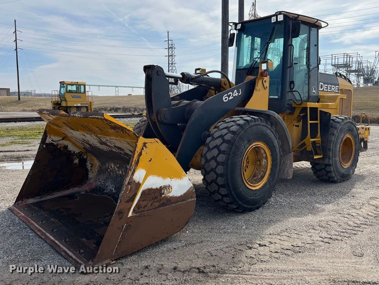 image for item LA9806 2007 John Deere 624J  wheel loader