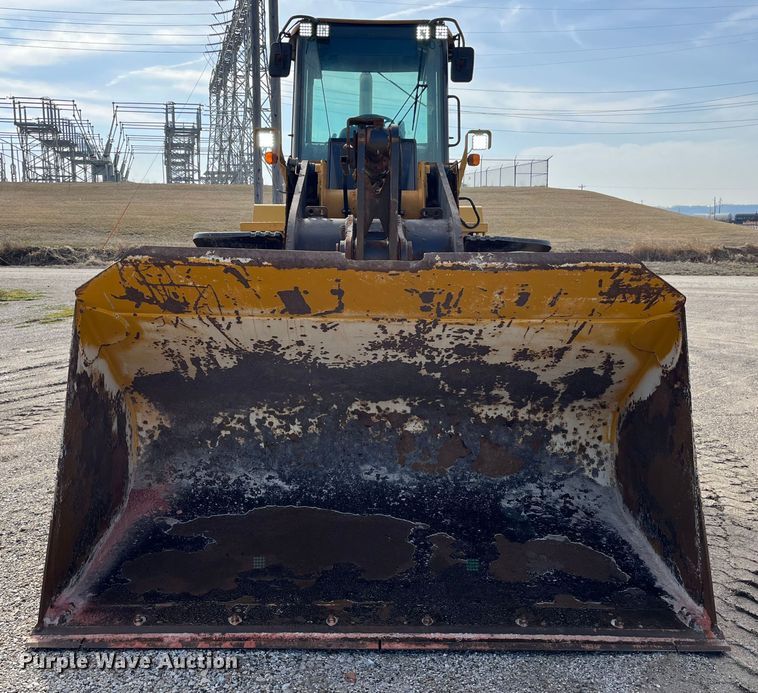 image for item LA9806 2007 John Deere 624J  wheel loader