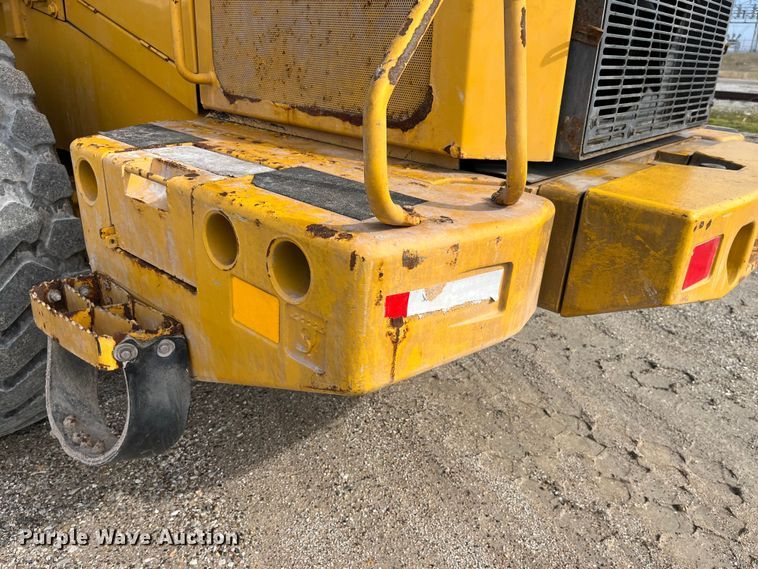 image for item LA9806 2007 John Deere 624J  wheel loader