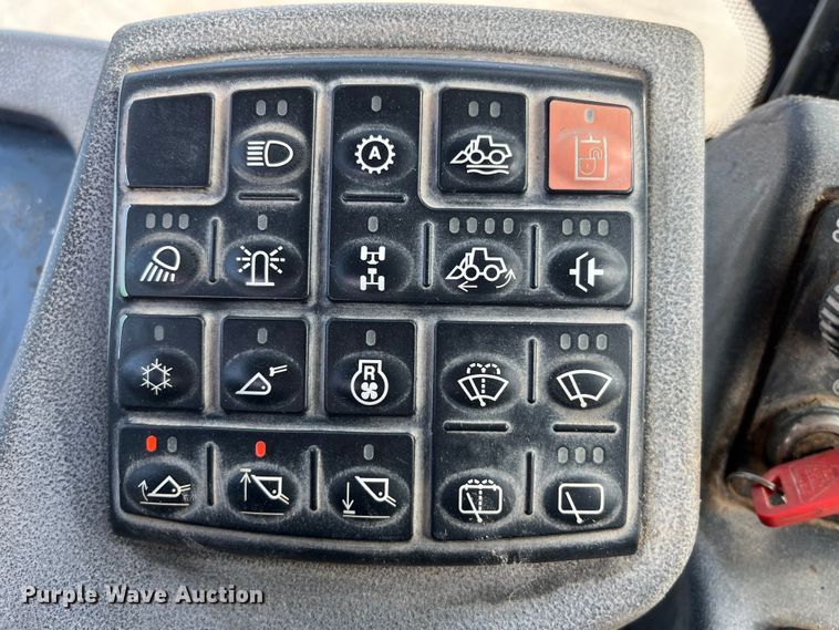 image for item LA9806 2007 John Deere 624J  wheel loader