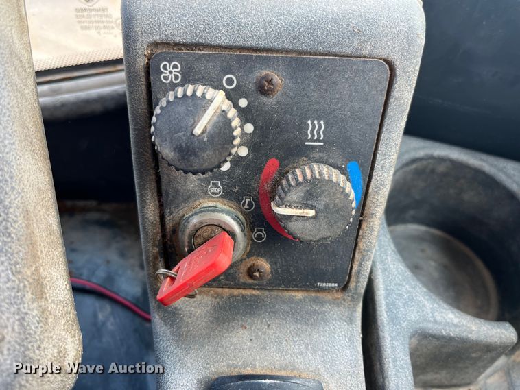 image for item LA9806 2007 John Deere 624J  wheel loader