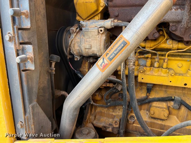 image for item LA9806 2007 John Deere 624J  wheel loader