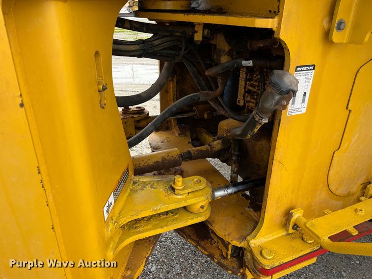 image for item LA9806 2007 John Deere 624J  wheel loader