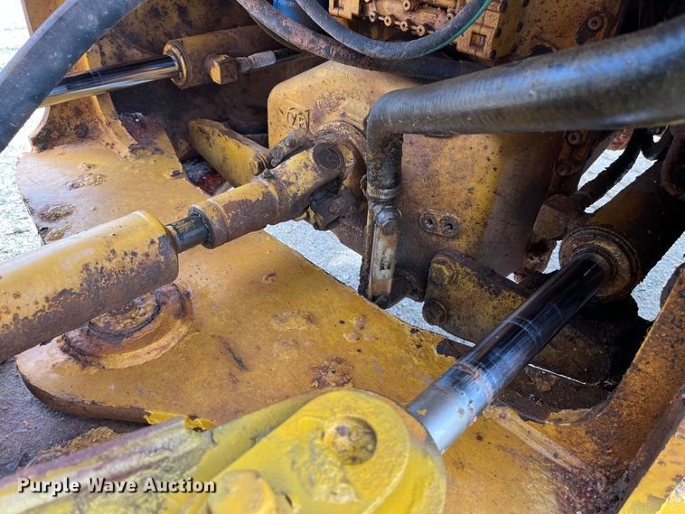 image for item LA9806 2007 John Deere 624J  wheel loader