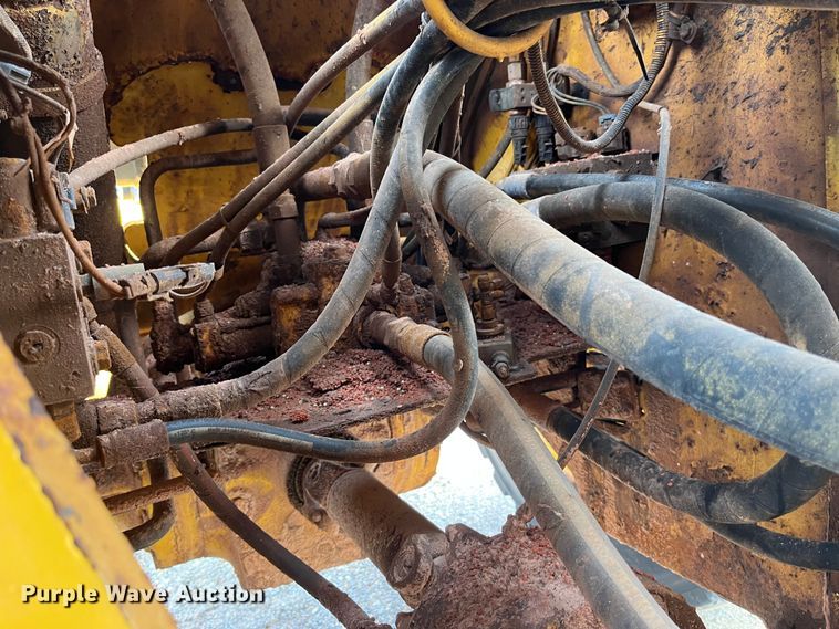 image for item LA9806 2007 John Deere 624J  wheel loader