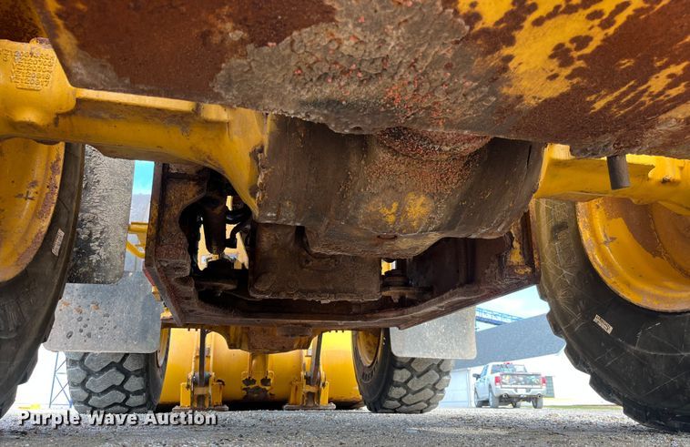 image for item LA9806 2007 John Deere 624J  wheel loader