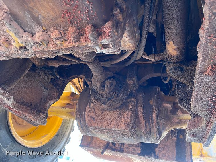 image for item LA9806 2007 John Deere 624J  wheel loader