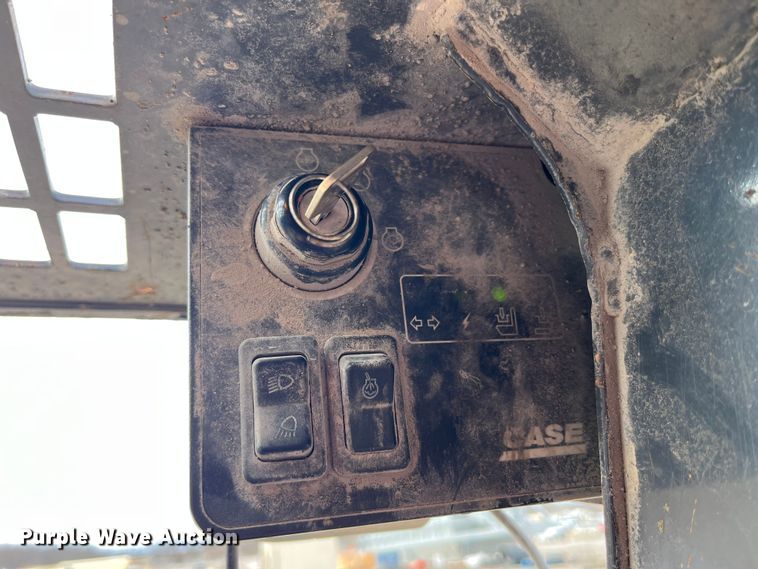 image for item LA9815 2000 Case 90XT  skid steer loader