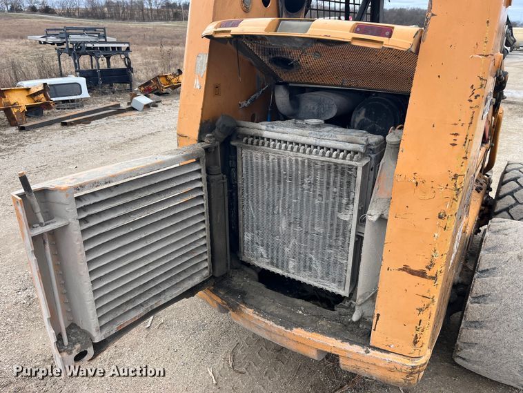 image for item LA9815 2000 Case 90XT  skid steer loader