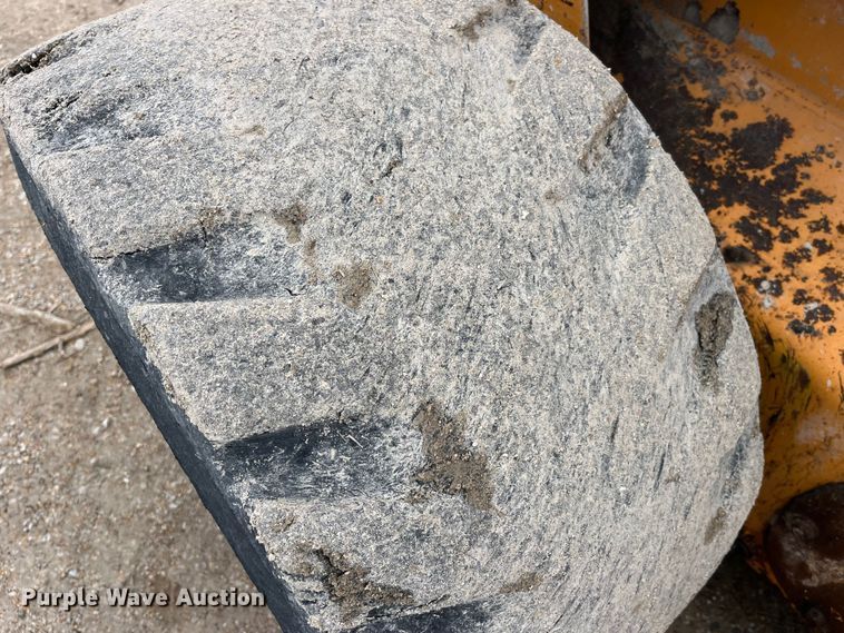 image for item LA9815 2000 Case 90XT  skid steer loader