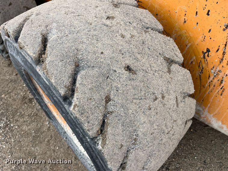 image for item LA9815 2000 Case 90XT  skid steer loader