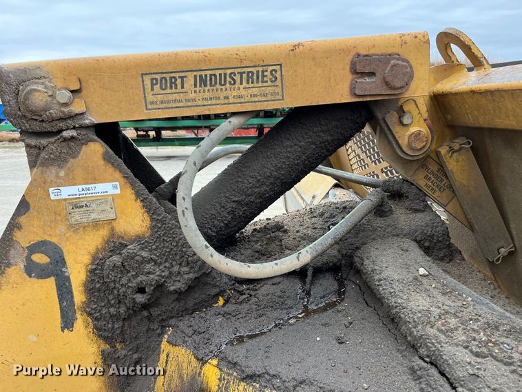 image for item LA9817 Scoop-all 171202  scraper