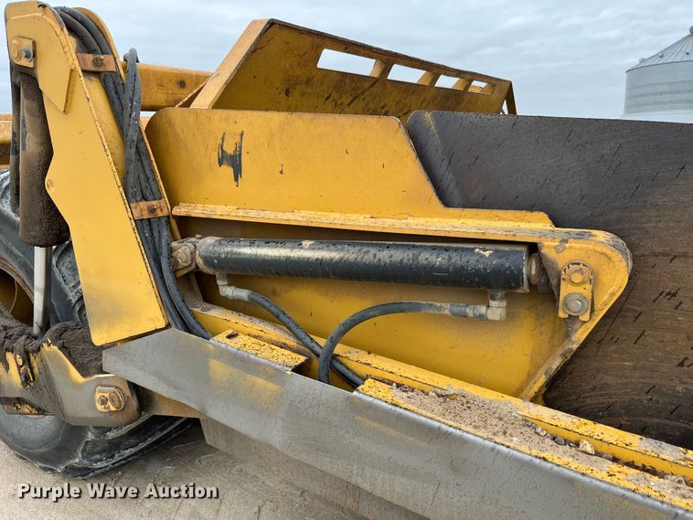 image for item LA9817 Scoop-all 171202  scraper