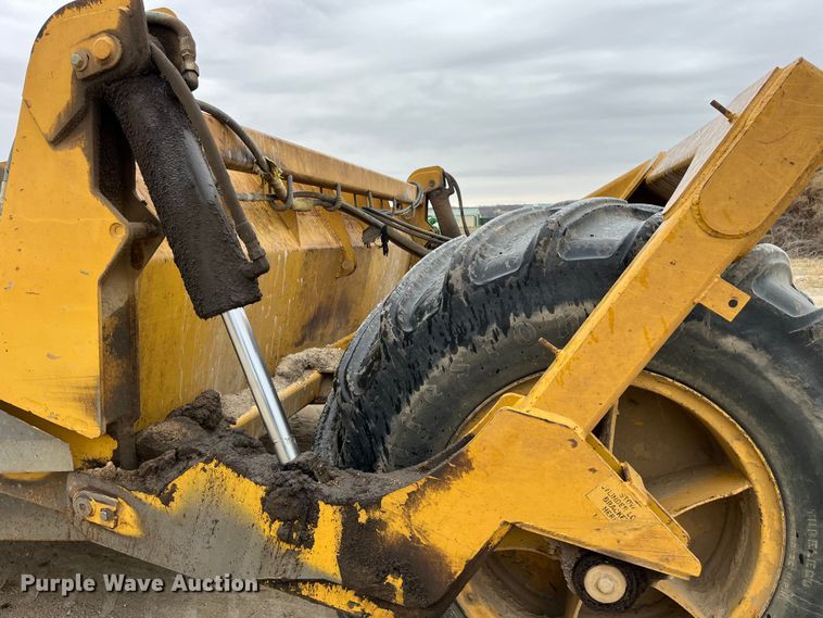 image for item LA9817 Scoop-all 171202  scraper