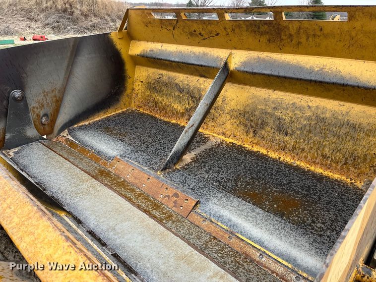 image for item LA9817 Scoop-all 171202  scraper