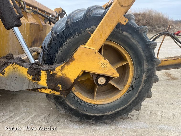 image for item LA9817 Scoop-all 171202  scraper