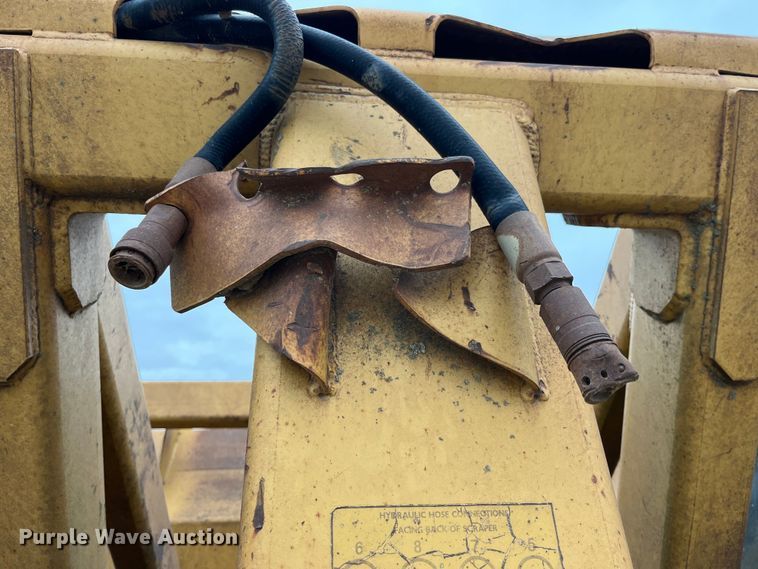 image for item LA9818 Scoop-all 171202  scraper