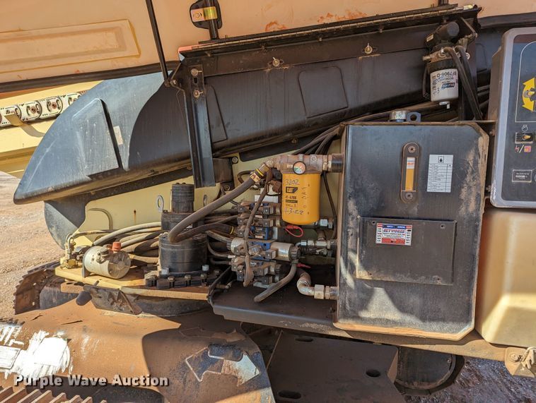 image for item LF9630 2010 JLG 660SJC  boom lift