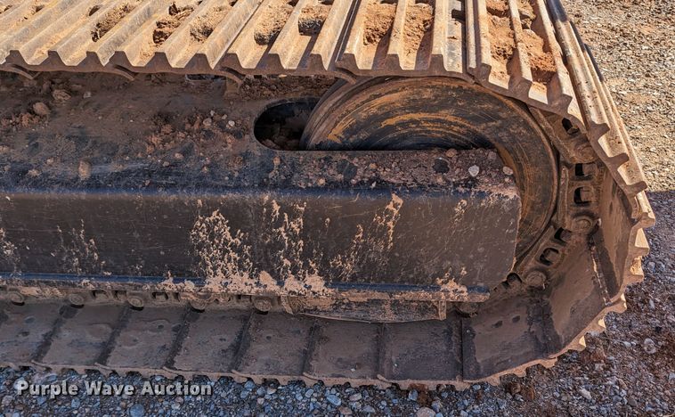 image for item LF9630 2010 JLG 660SJC  boom lift