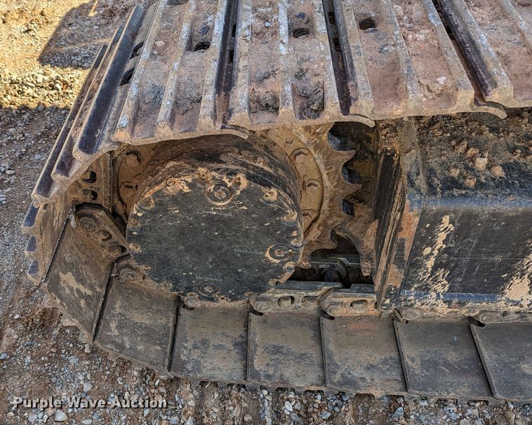 image for item LF9630 2010 JLG 660SJC  boom lift