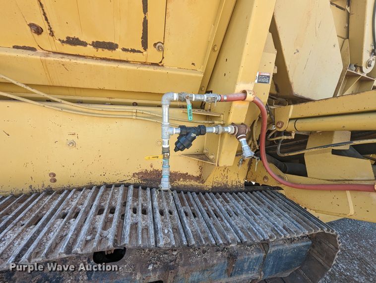 image for item LF9640 2005 Screen Machine 621T  trommel screen