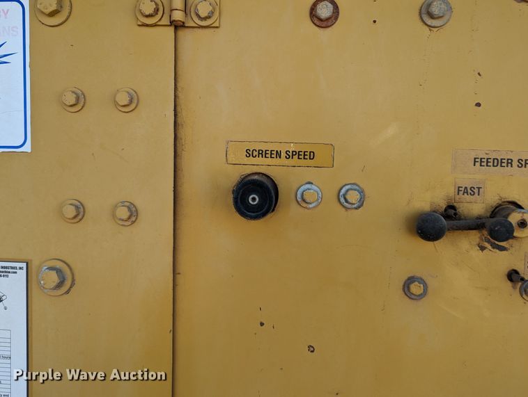 image for item LF9640 2005 Screen Machine 621T  trommel screen