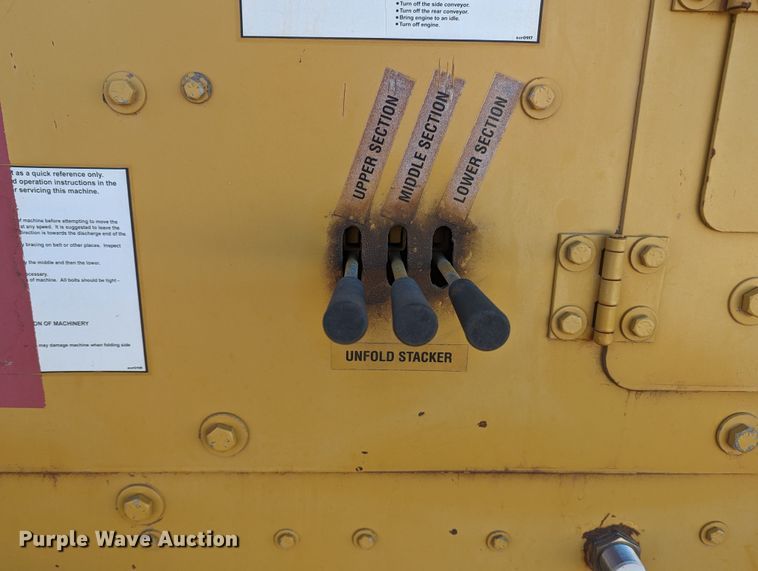 image for item LF9640 2005 Screen Machine 621T  trommel screen