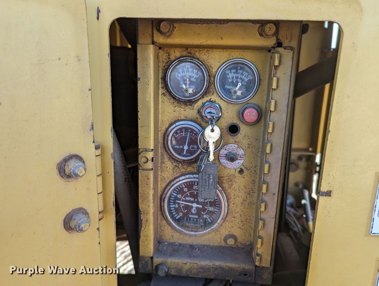 image for item LF9640 2005 Screen Machine 621T  trommel screen