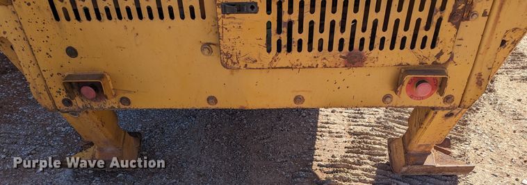 image for item LF9640 2005 Screen Machine 621T  trommel screen