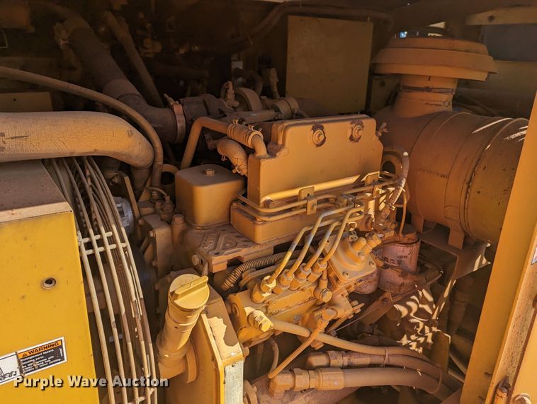 image for item LF9640 2005 Screen Machine 621T  trommel screen