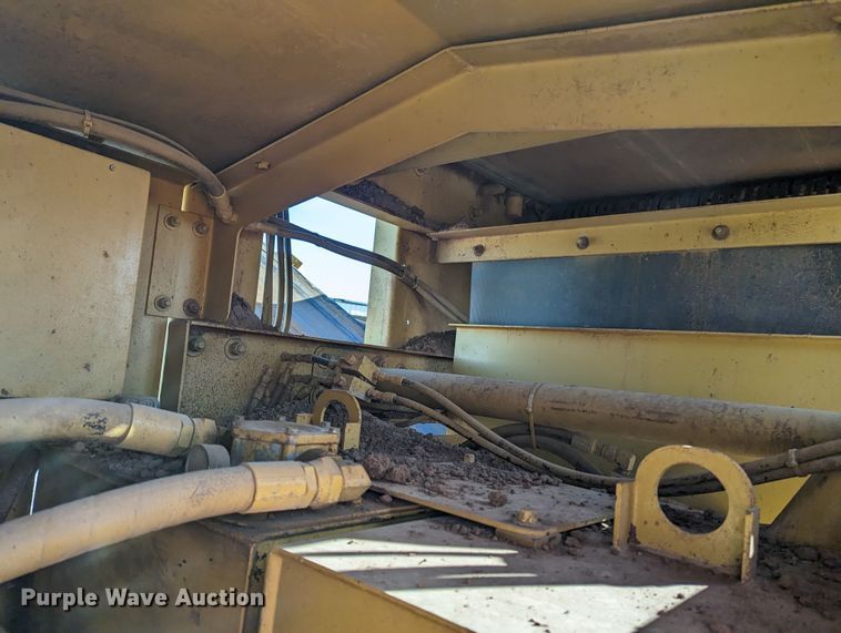 image for item LF9640 2005 Screen Machine 621T  trommel screen